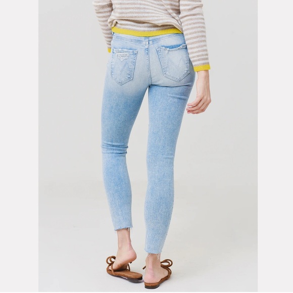 Mother Pixie Ankle Fray Action Shot Jean - Picture 2 of 16